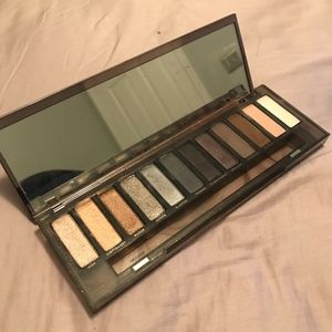 Urban Decay Naked Smokey Palette
